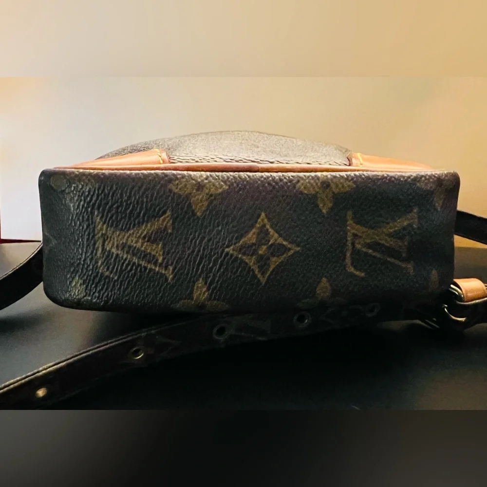 🎊New Year Sale! Authentic Louis Vuitton Danube Monogram Canvas Vintage Bag COA - Picture 4 of 13